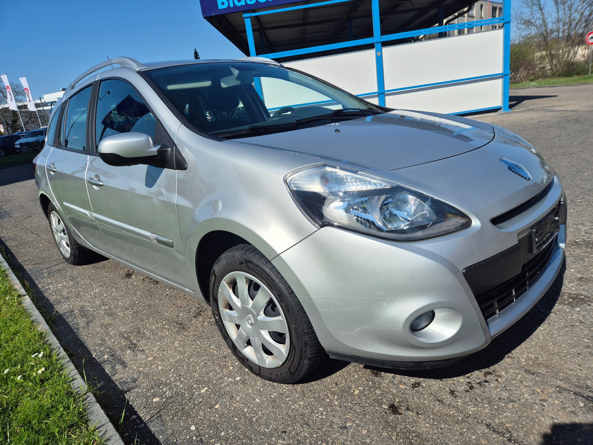 RENAULT Clio Grandtour 1.6 16V Exception Automatic-image-1