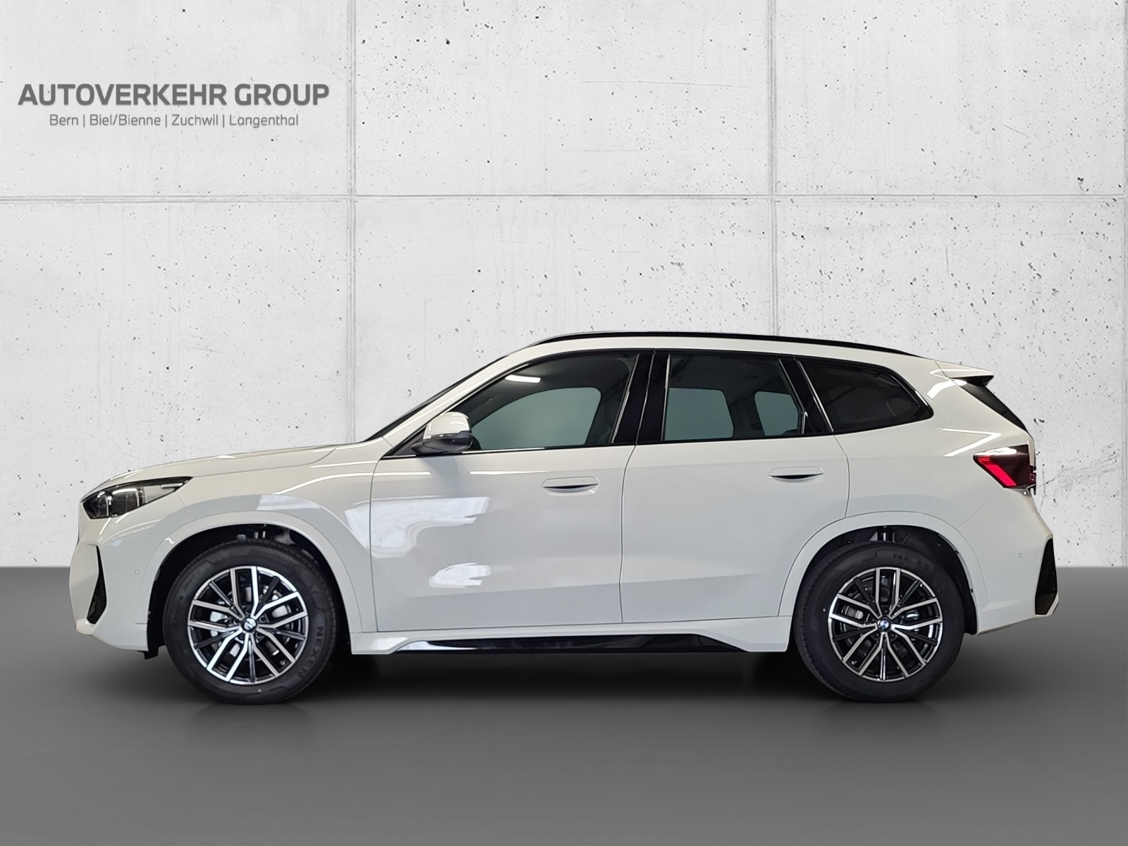 BMW iX1 eDrive 20 M Sport-image-7