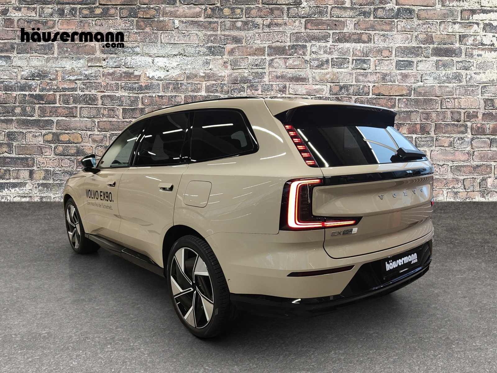 VOLVO EX90 Twin Performance Ultra AWD-showroom-element-2