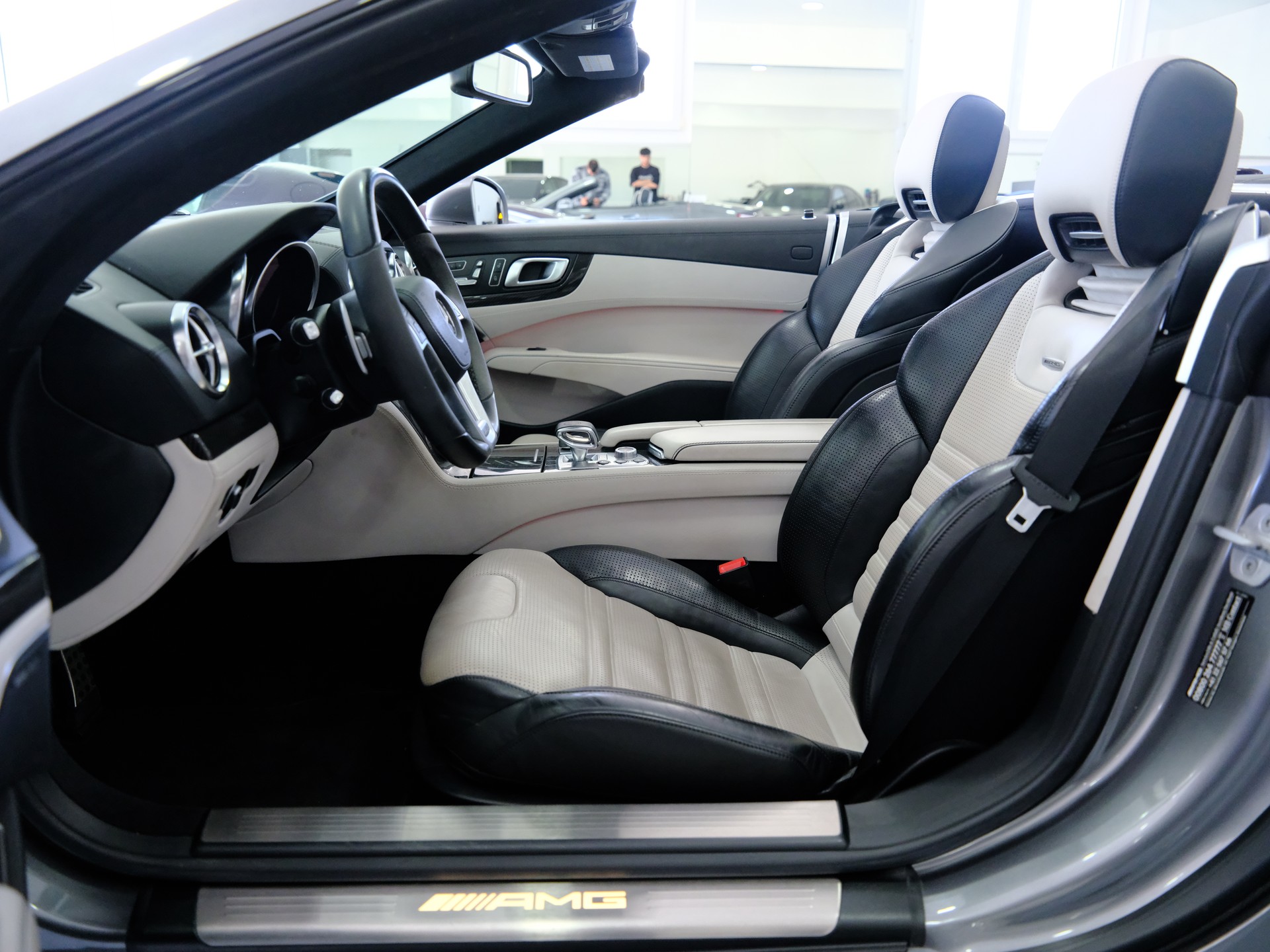MERCEDES-BENZ SL 63 AMG Speedshift-image-10