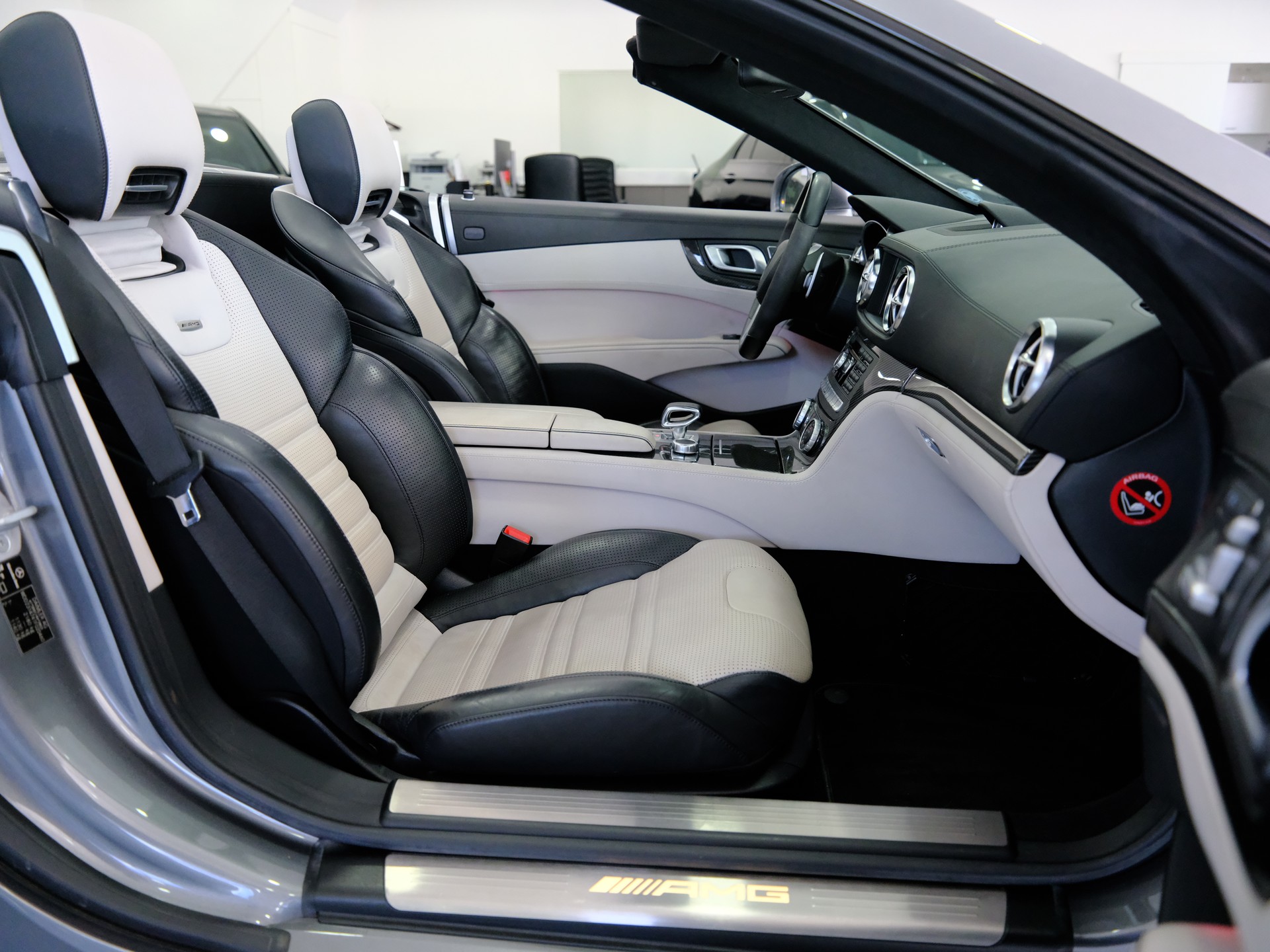 MERCEDES-BENZ SL 63 AMG Speedshift-image-14