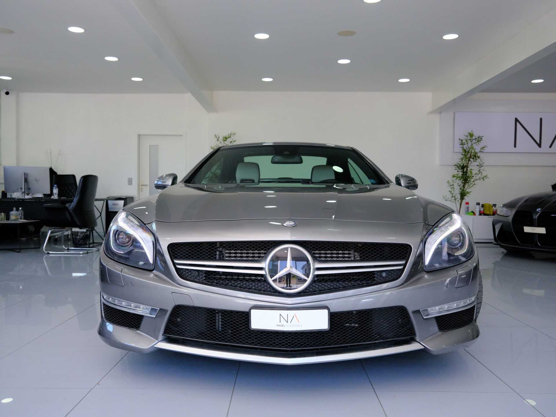 MERCEDES-BENZ SL 63 AMG Speedshift-showroom-element-2