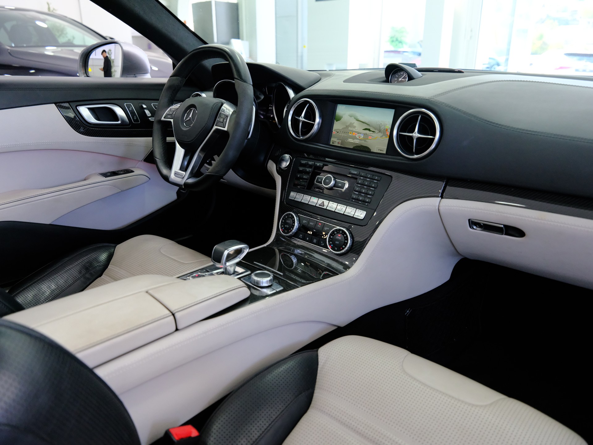 MERCEDES-BENZ SL 63 AMG Speedshift-image-13