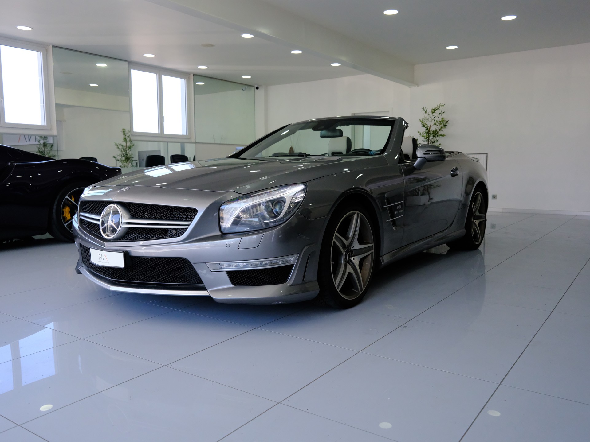 MERCEDES-BENZ SL 63 AMG Speedshift-showroom-element-3