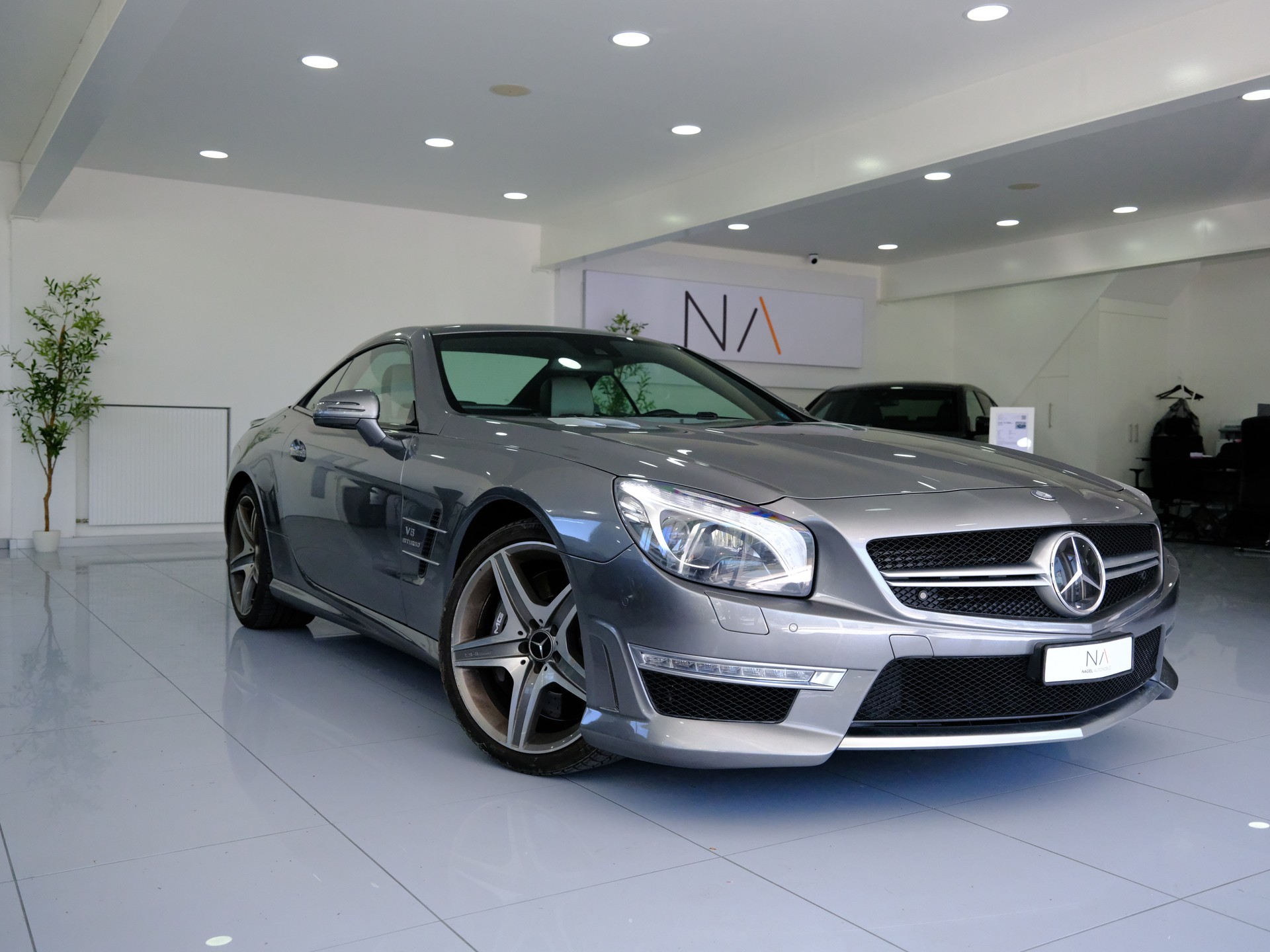 MERCEDES-BENZ SL 63 AMG Speedshift