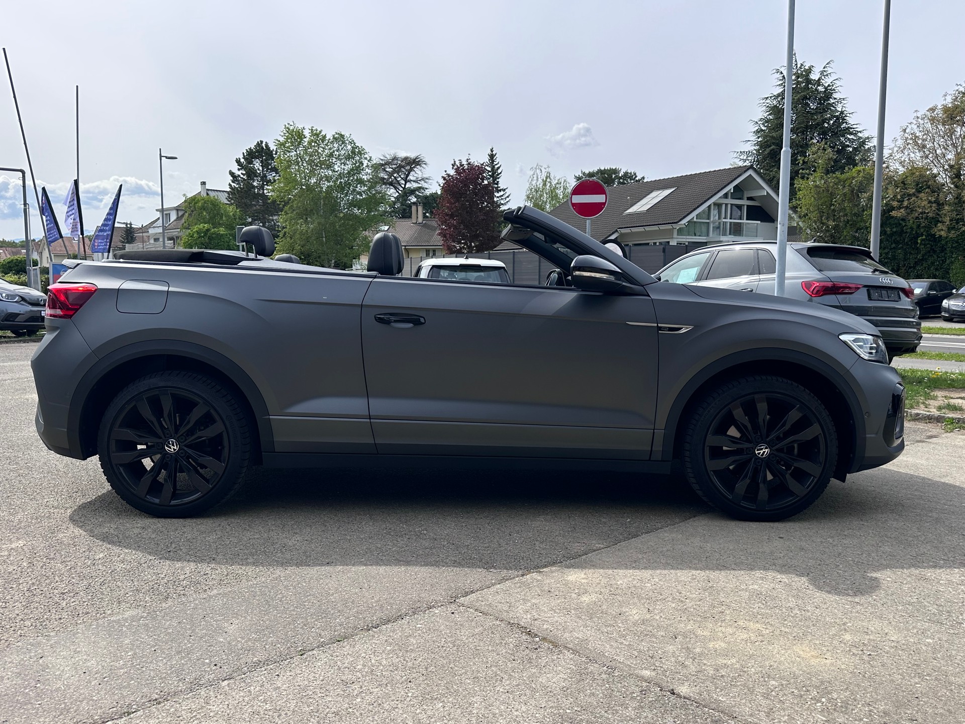 VW T-Roc Cabriolet 1.5 TSI EVO R-Line DSG-image-4