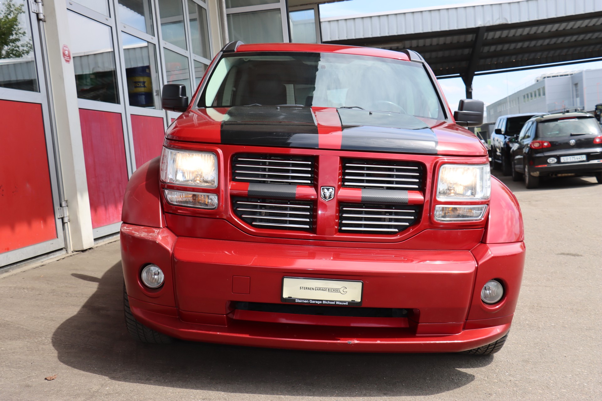 DODGE Nitro 2.8 CRD R/T Automatic-showroom-element-2
