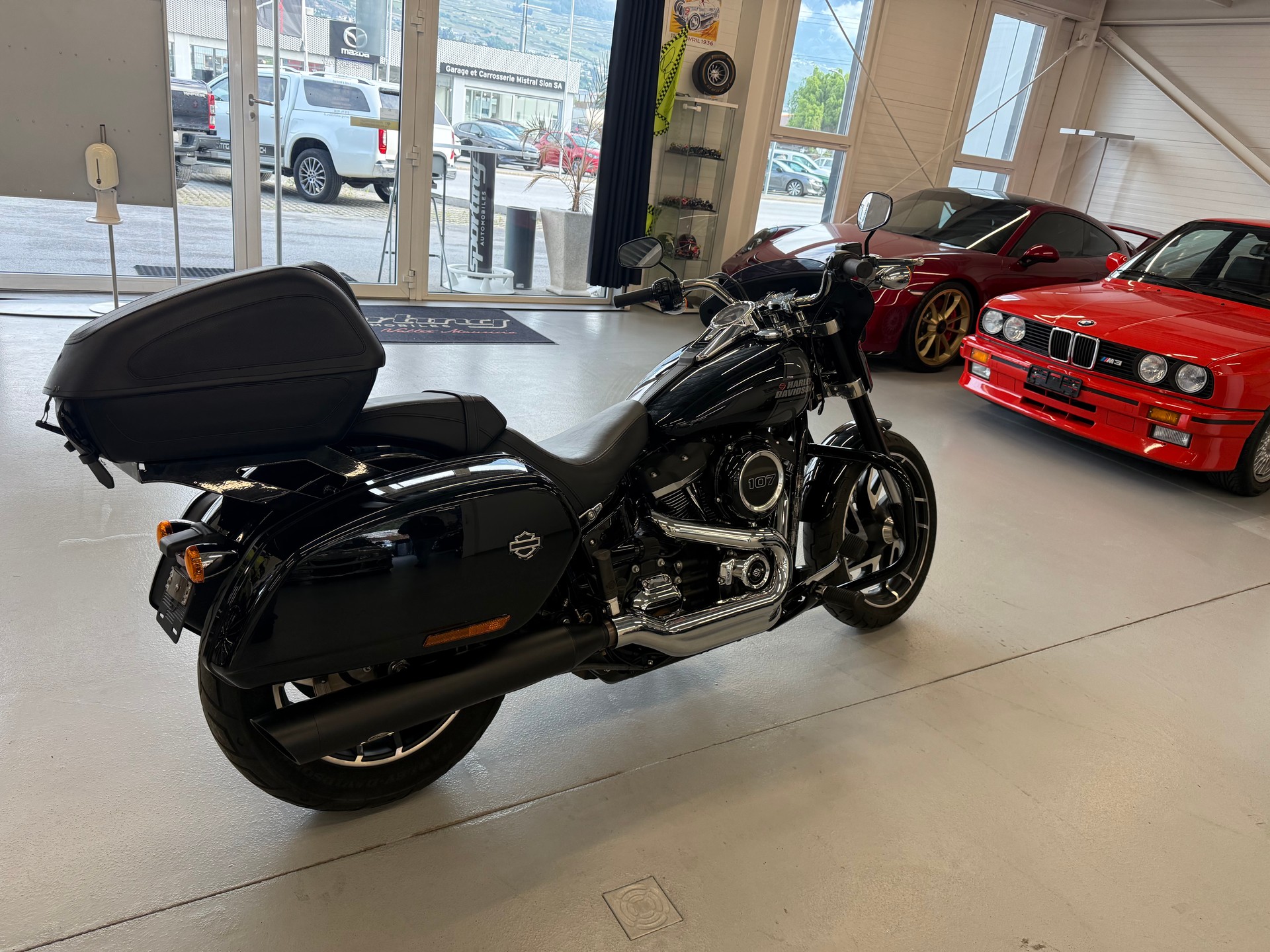 HARLEY-DAVIDSON FLSB Sport Glide 107-image-12
