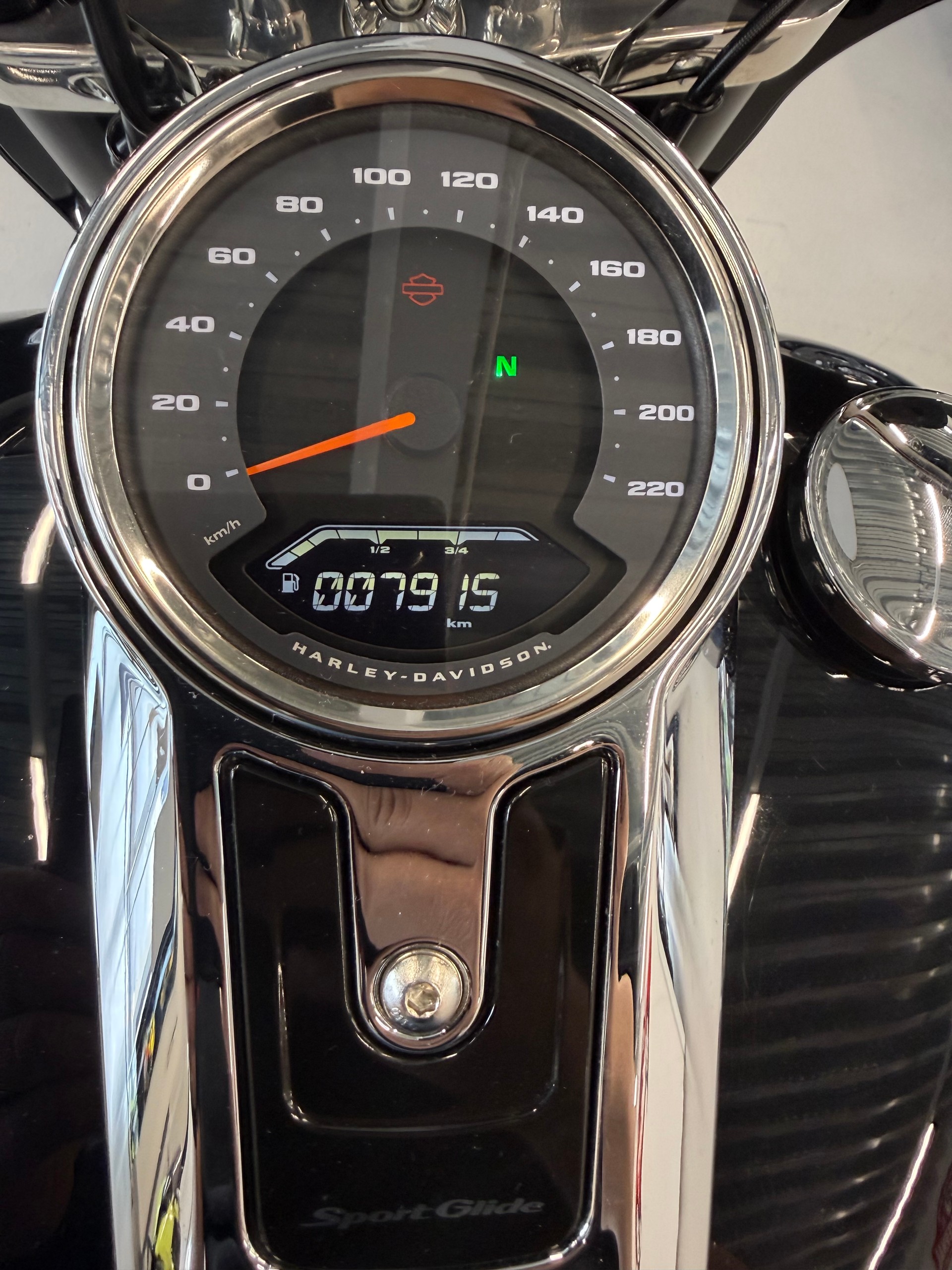 HARLEY-DAVIDSON FLSB Sport Glide 107-image-11