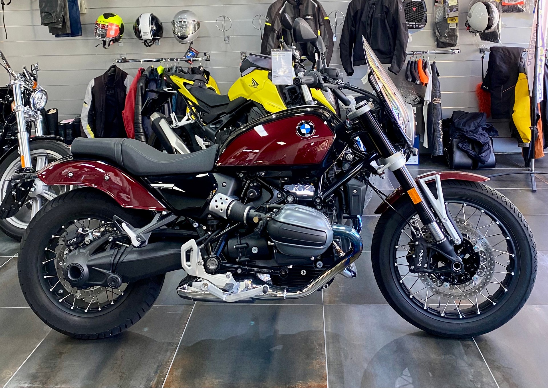 BMW R 12