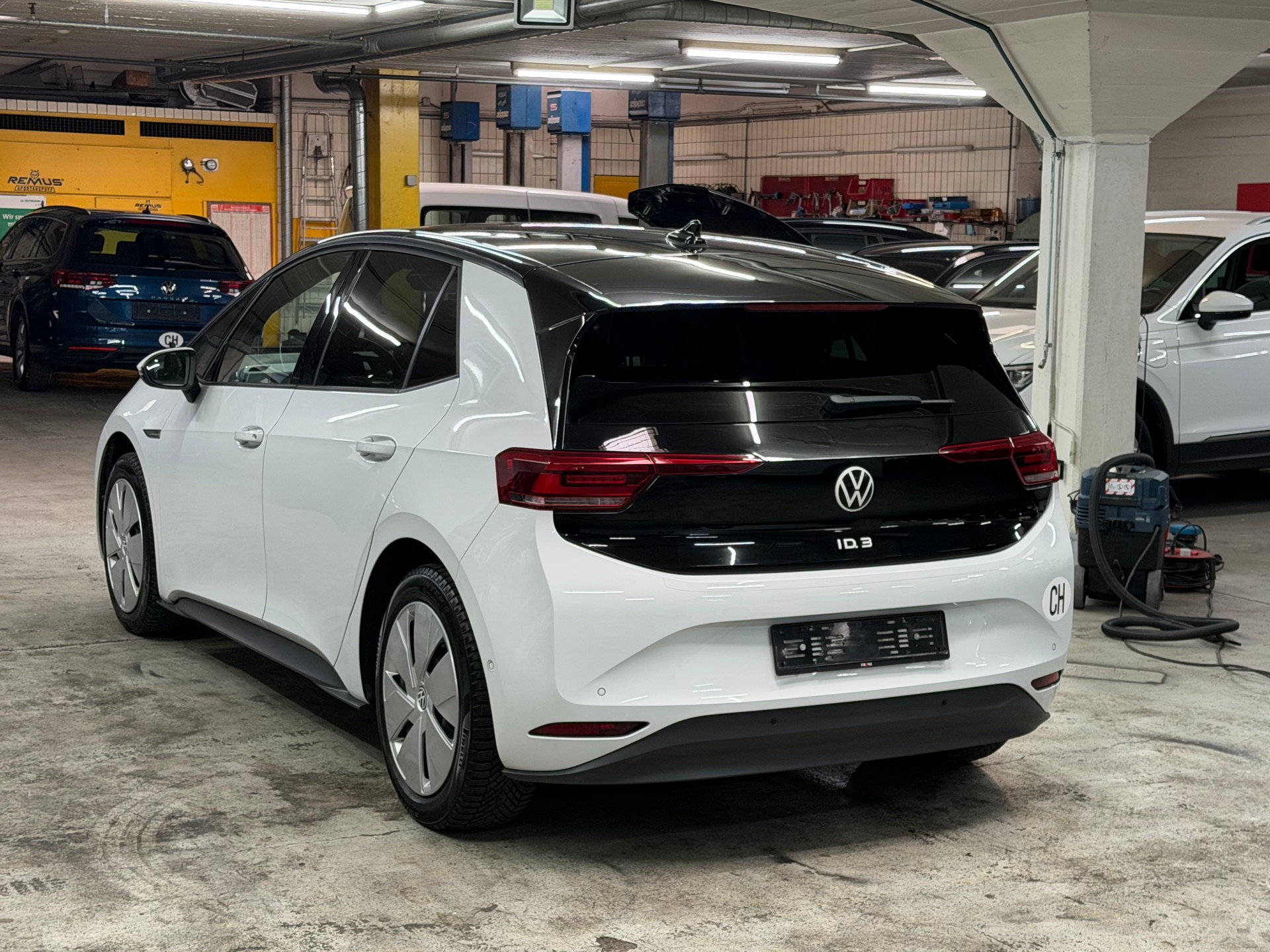 VW ID.3 Pro Performance 58 kWh Life-image-1
