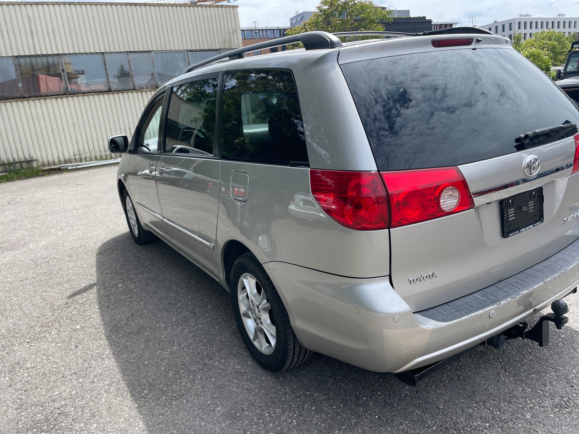 TOYOTA Limited-image-5