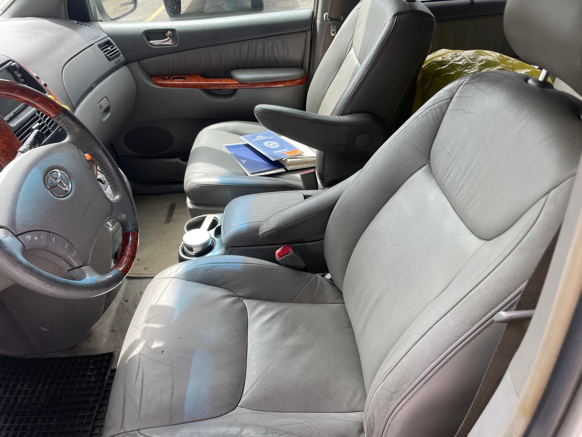 TOYOTA Limited-image-9