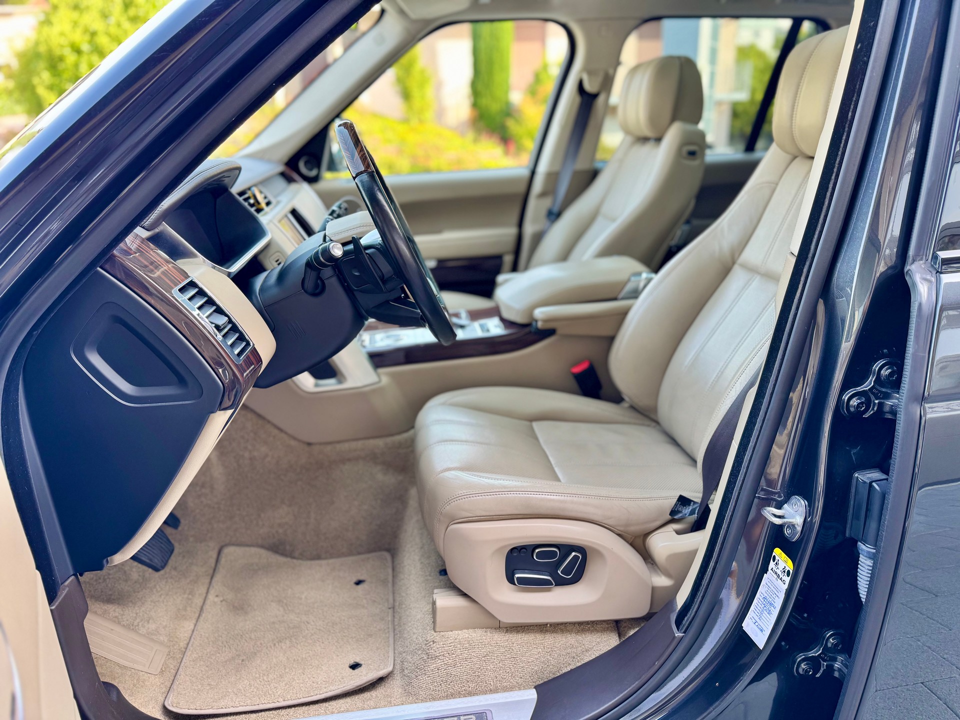 LAND ROVER Range Rover 4.4 SDV8 Vogue Automatic 🏖️SOMMER-AKTION!🏖️-image-12