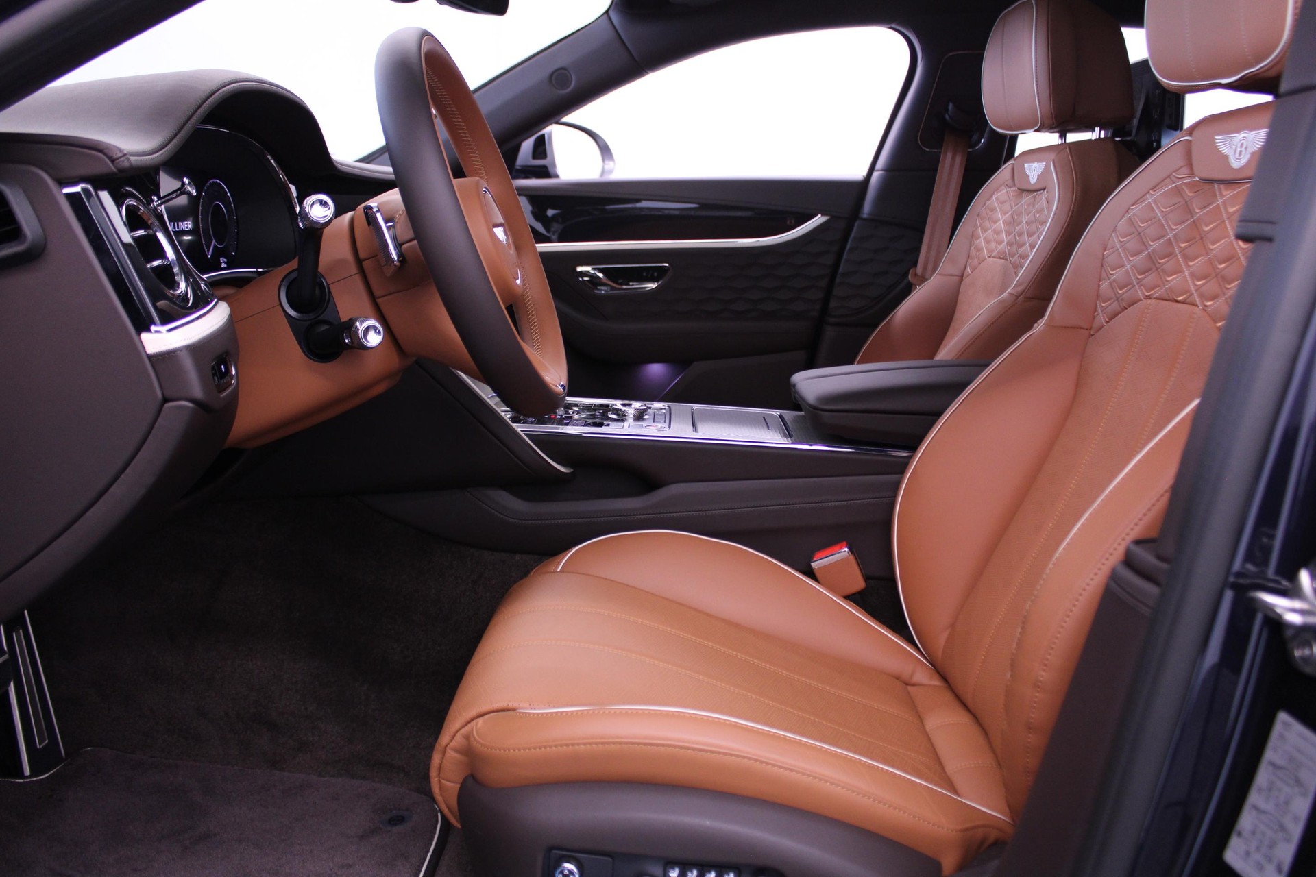 BENTLEY Flying Spur 4.0 V8 Mulliner-image-11