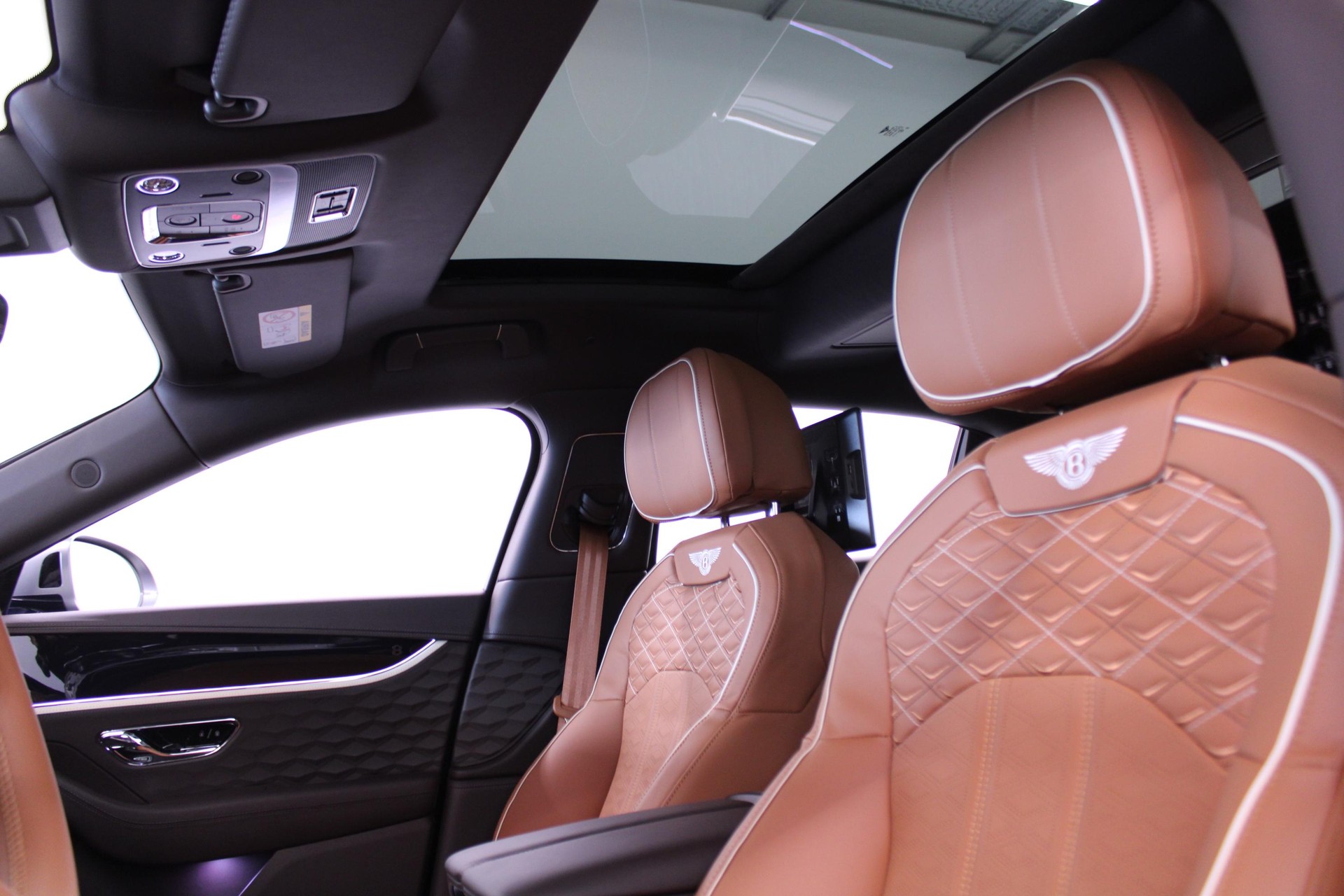 BENTLEY Flying Spur 4.0 V8 Mulliner-image-12