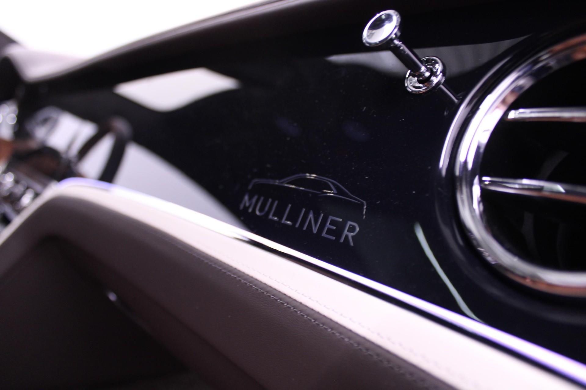 BENTLEY Flying Spur 4.0 V8 Mulliner-image-19