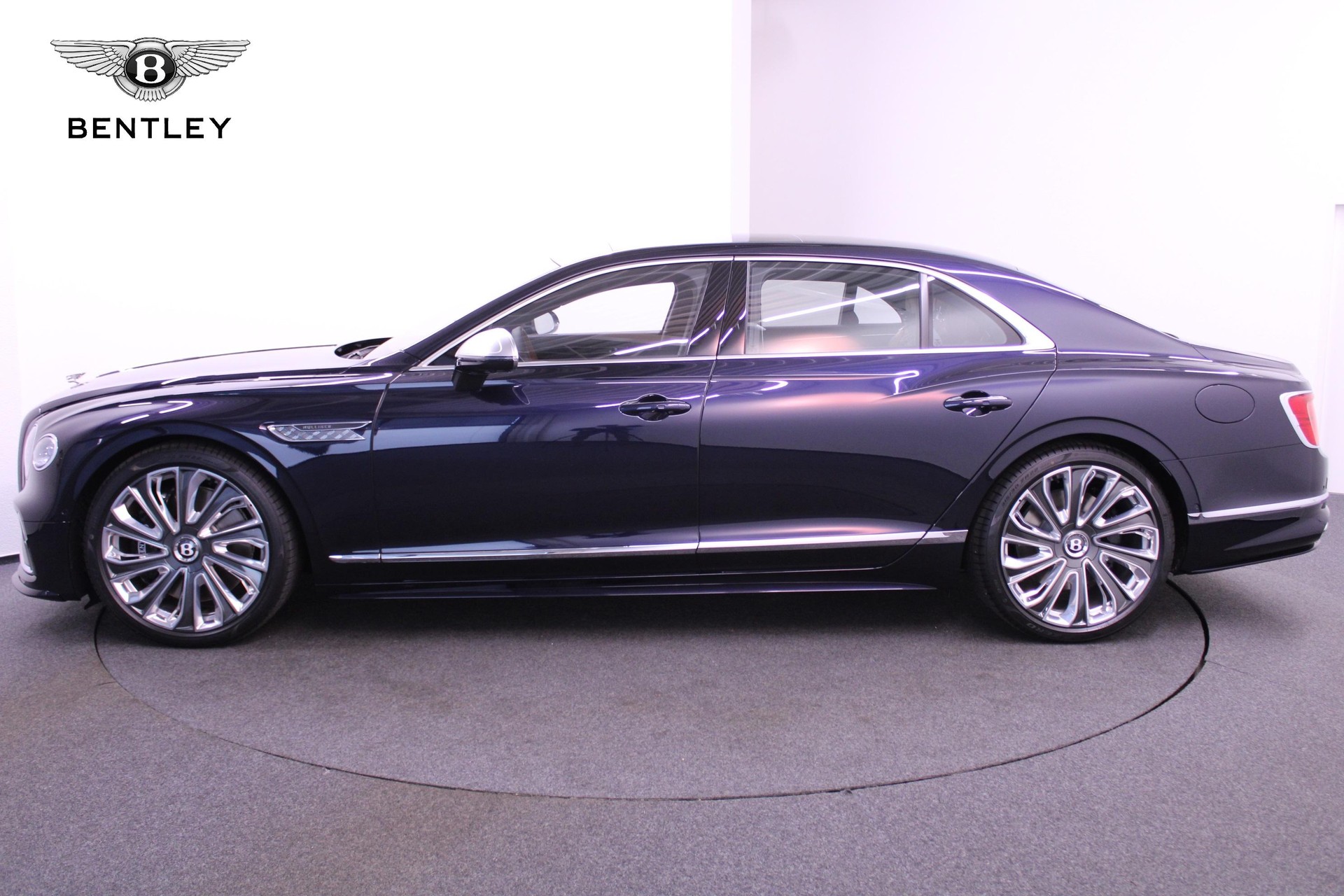 BENTLEY Flying Spur 4.0 V8 Mulliner-showroom-element-2