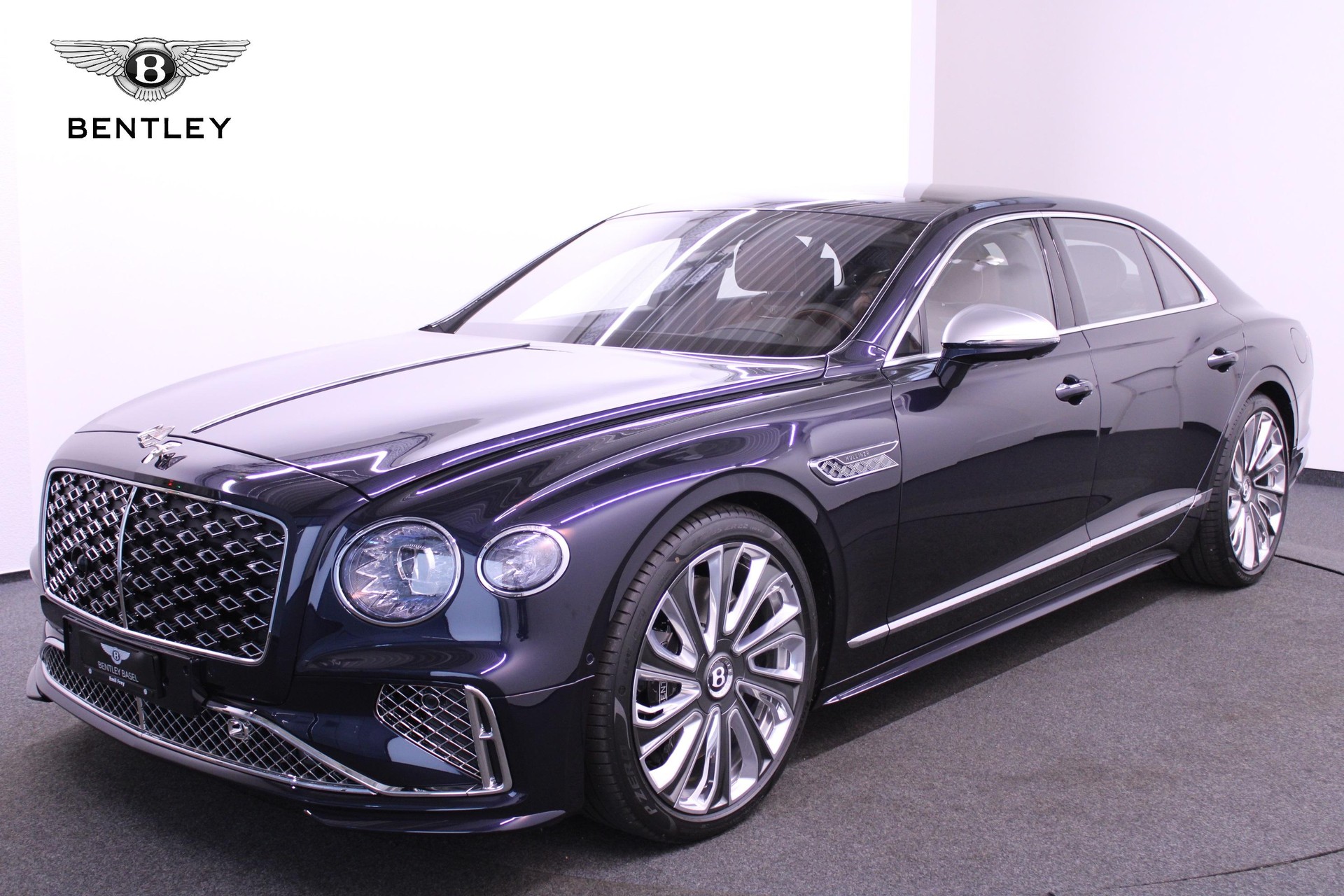 BENTLEY Flying Spur 4.0 V8 Mulliner-showroom-element-1