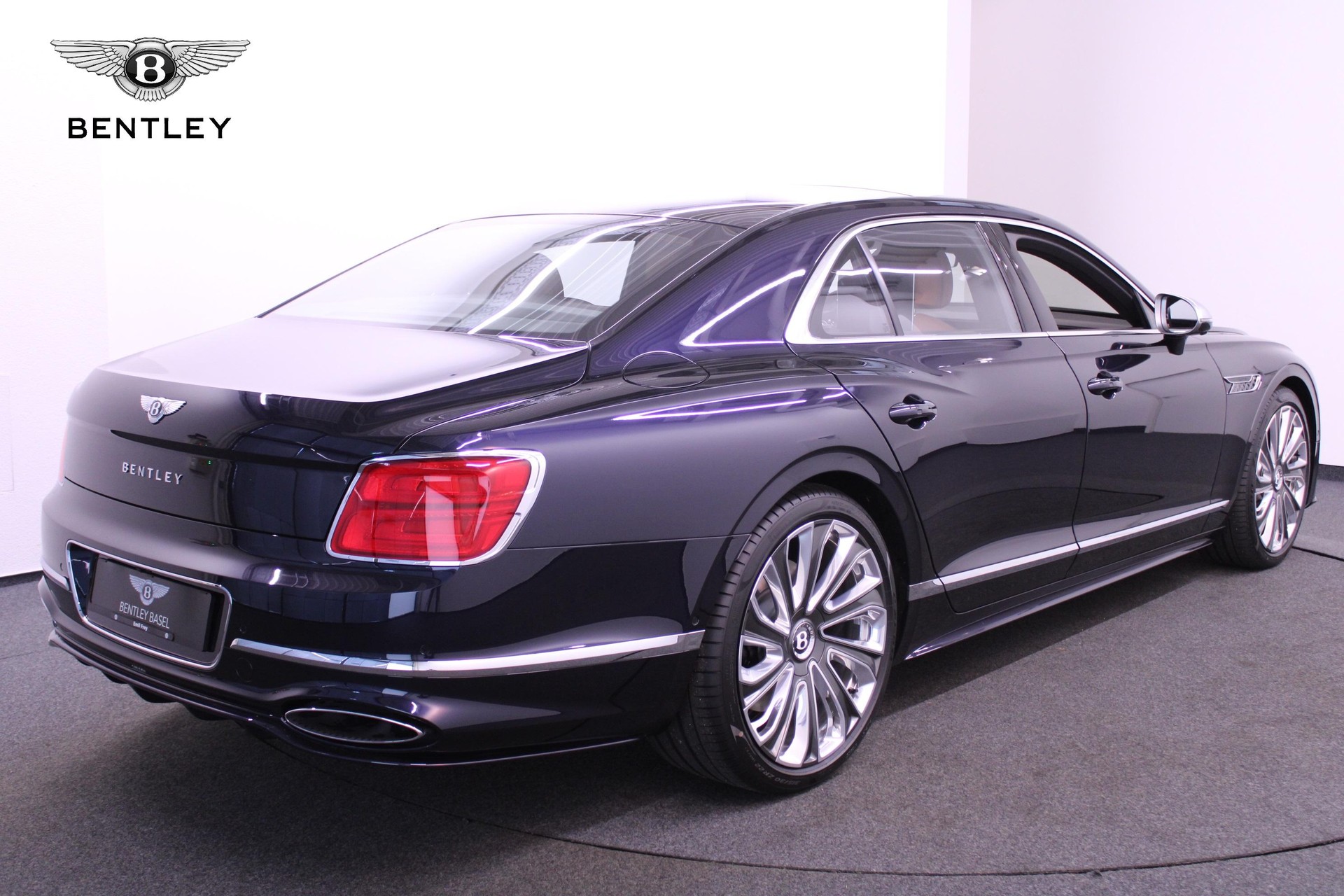 BENTLEY Flying Spur 4.0 V8 Mulliner-image-5