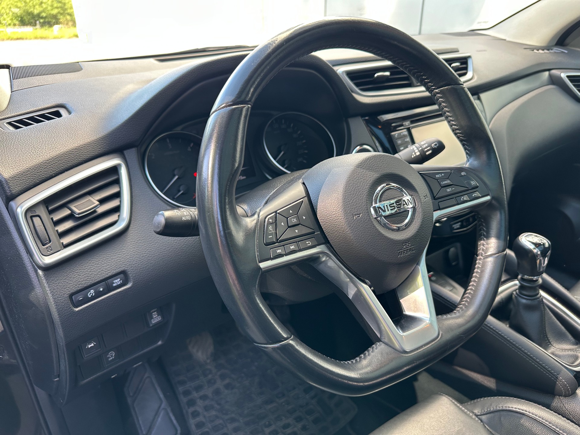 NISSAN Qashqai 1.6 dCi tekna ALL-MODE 4x4-image-5