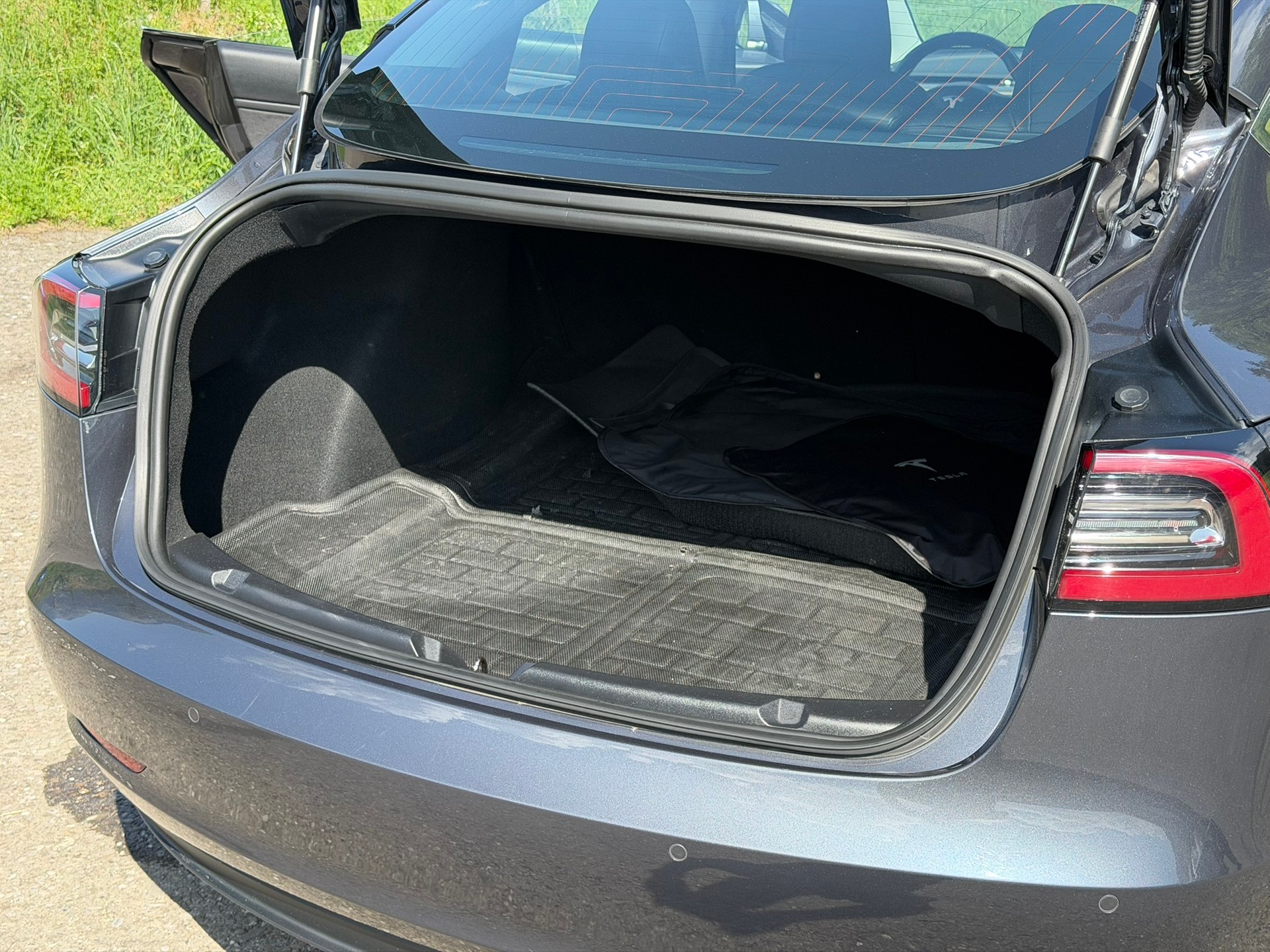 TESLA Long Range D-image-8