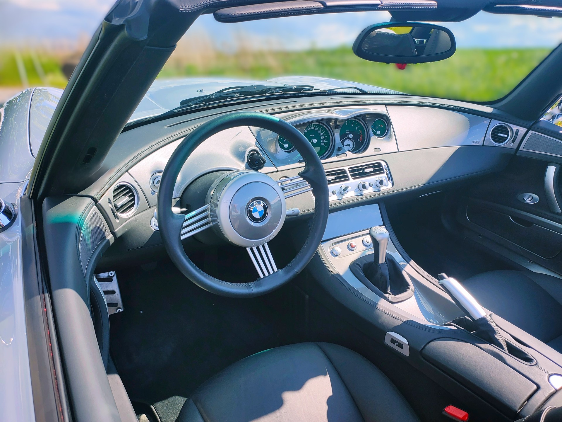 BMW 5.0 V8-image-5