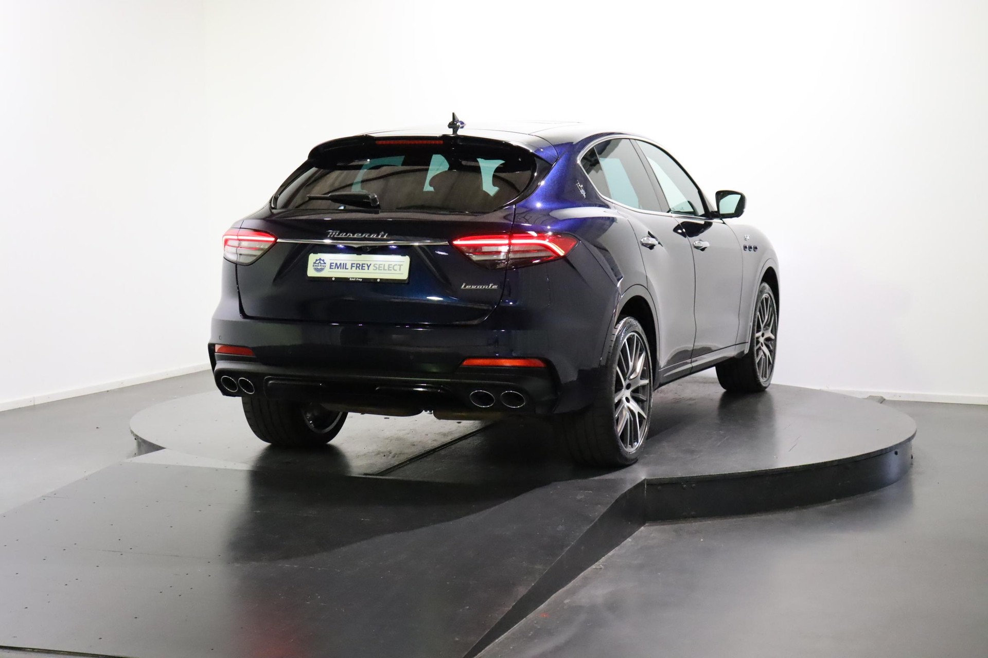 MASERATI Levante 2.0 Hybrid GT-showroom-element-3