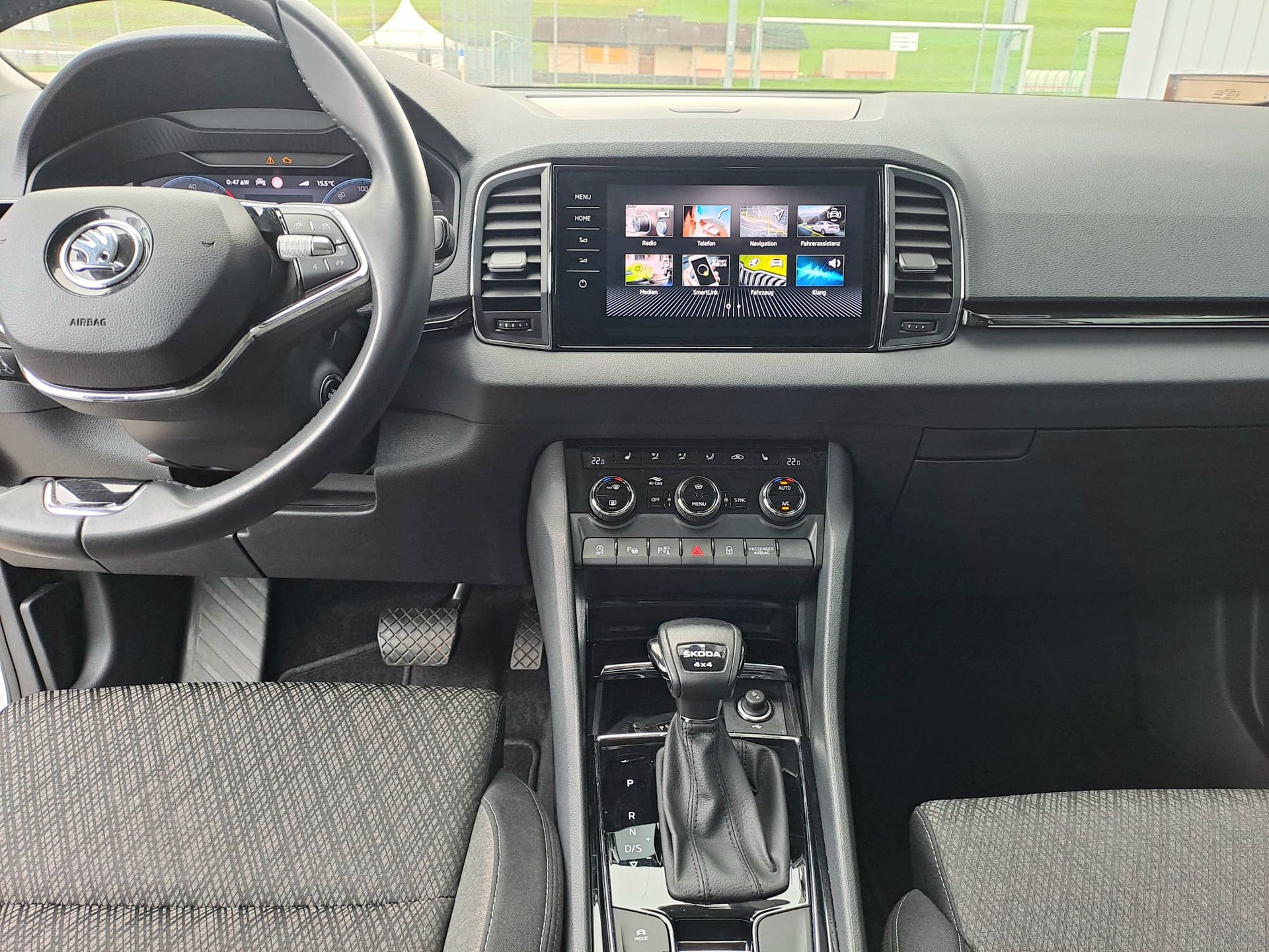 SKODA Karoq 2.0 TDI CR Style 4x4 DSG inkl. Anhängekupplung-image-12
