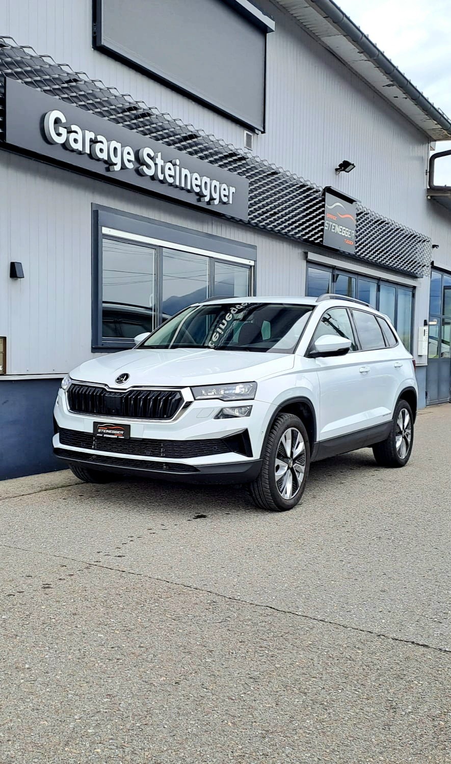 SKODA Karoq 2.0 TDI CR Style 4x4 DSG inkl. Anhängekupplung-image-0