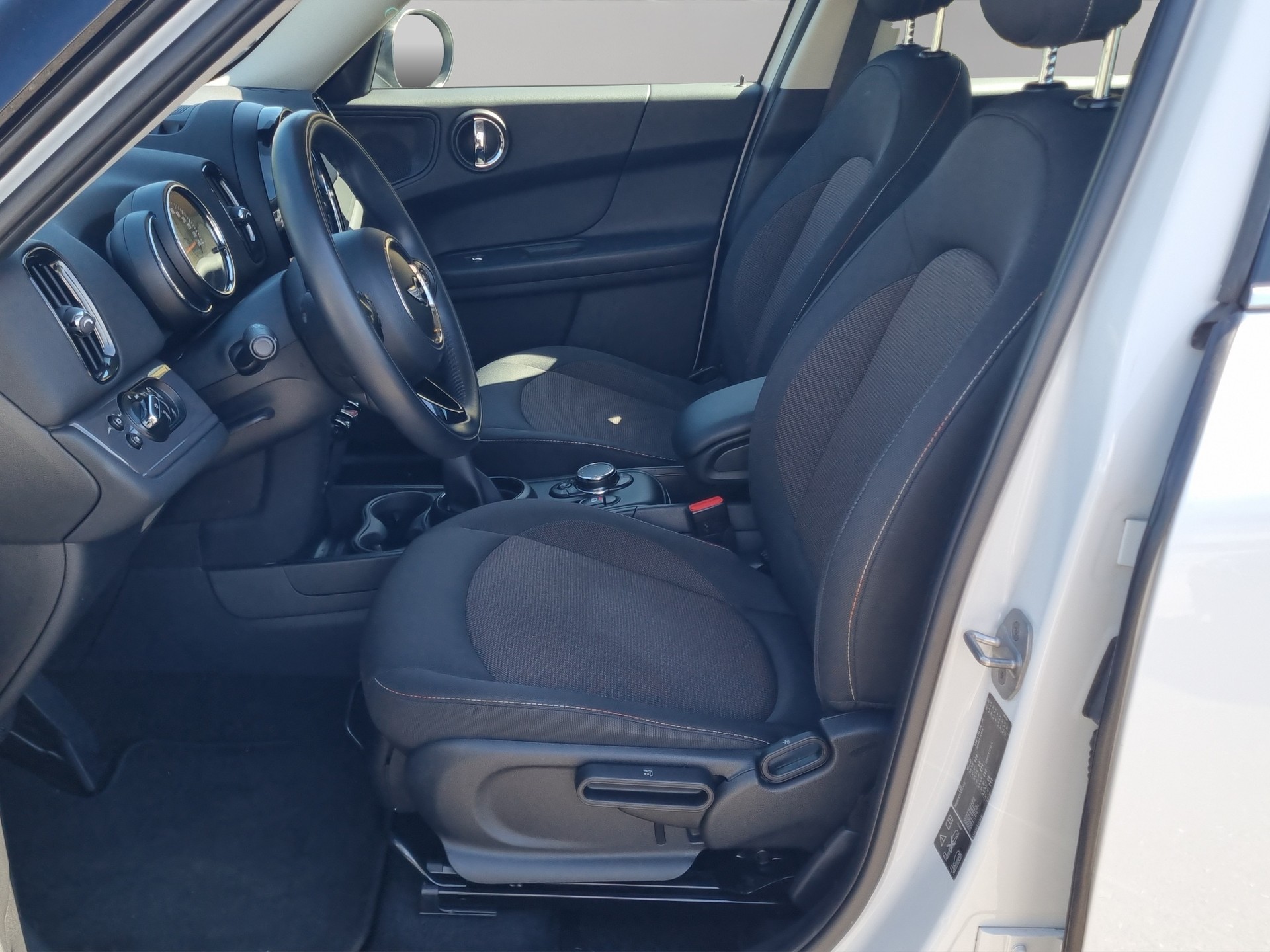 MINI Countryman Cooper ALL4 Steptronic-image-10