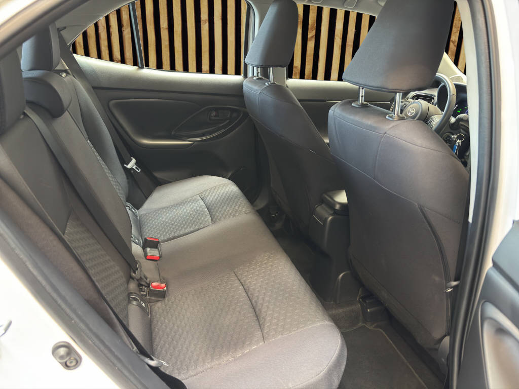 TOYOTA Yaris Cross 1.5 VVT-i HSD Comfort-image-5
