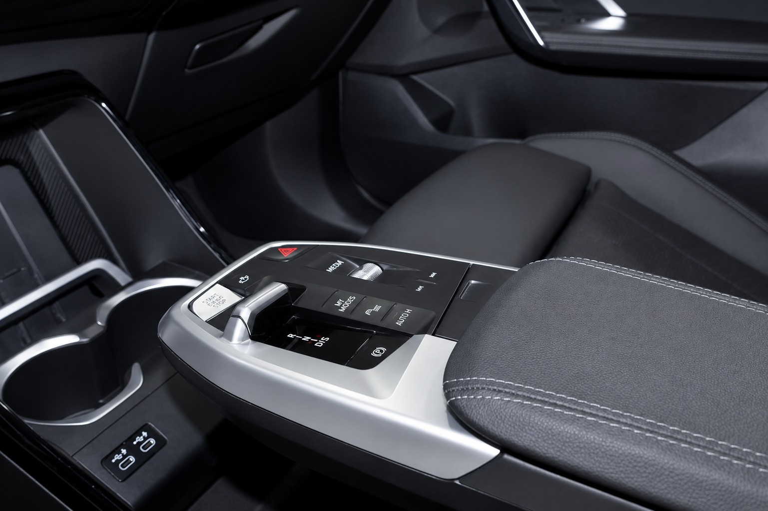 BMW X1 20d xDrive CH FAHRZEUG-image-17