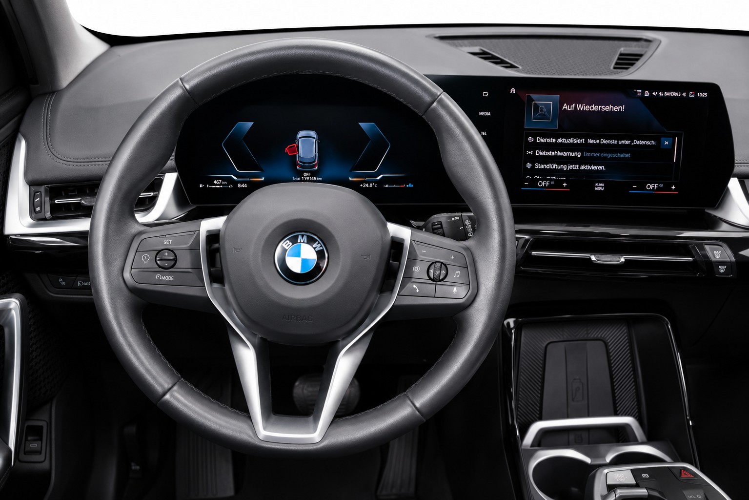 BMW X1 20d xDrive CH FAHRZEUG-image-14