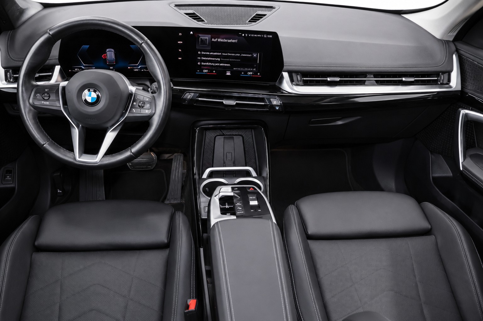 BMW X1 20d xDrive CH FAHRZEUG-image-10