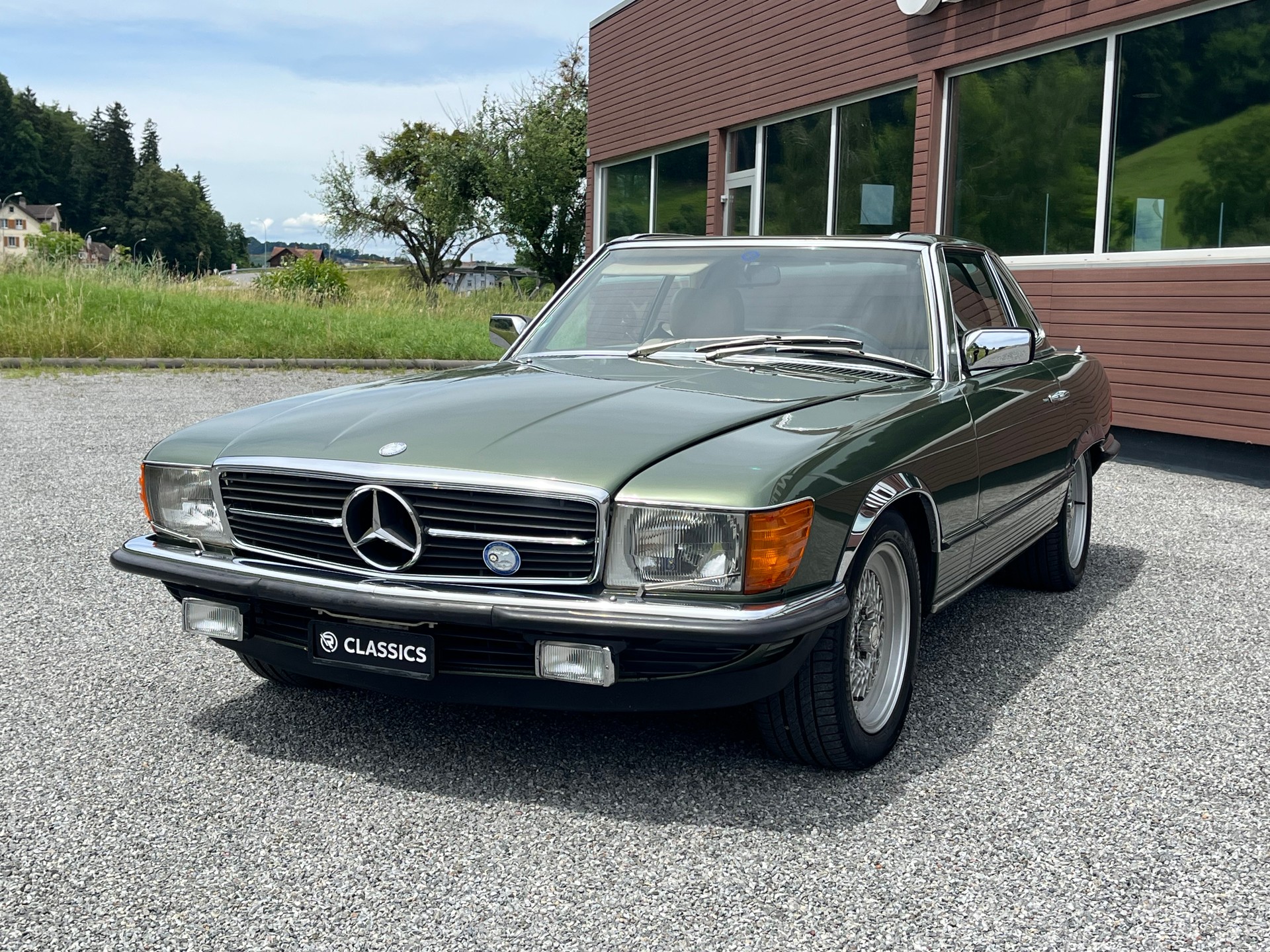 MERCEDES-BENZ R107-image-11