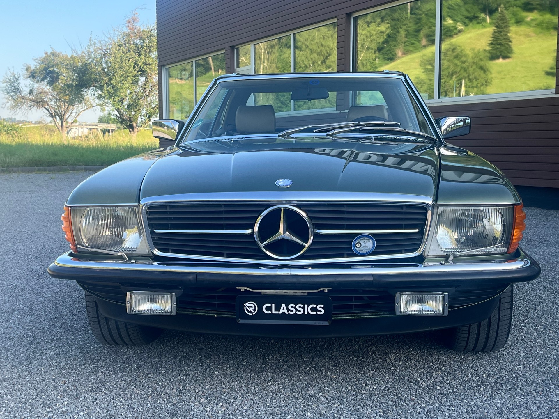 MERCEDES-BENZ R107-image-14