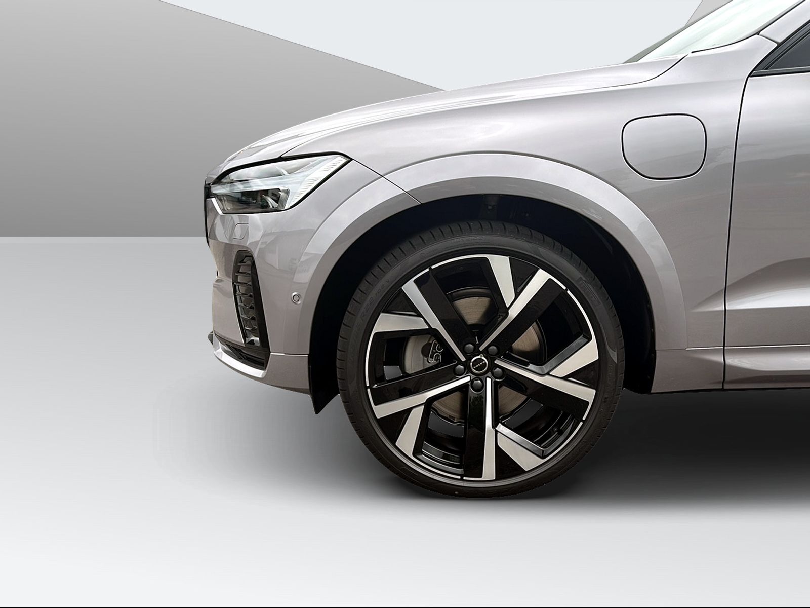 VOLVO XC60 2.0 T8 TE Ultra Dark eAWD-image-8