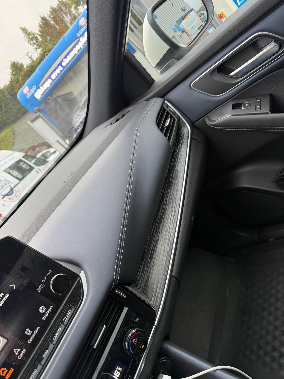 NISSAN Qashqai 1.3 DIG-T MHEV Tekna Xtronic 4x4-image-2