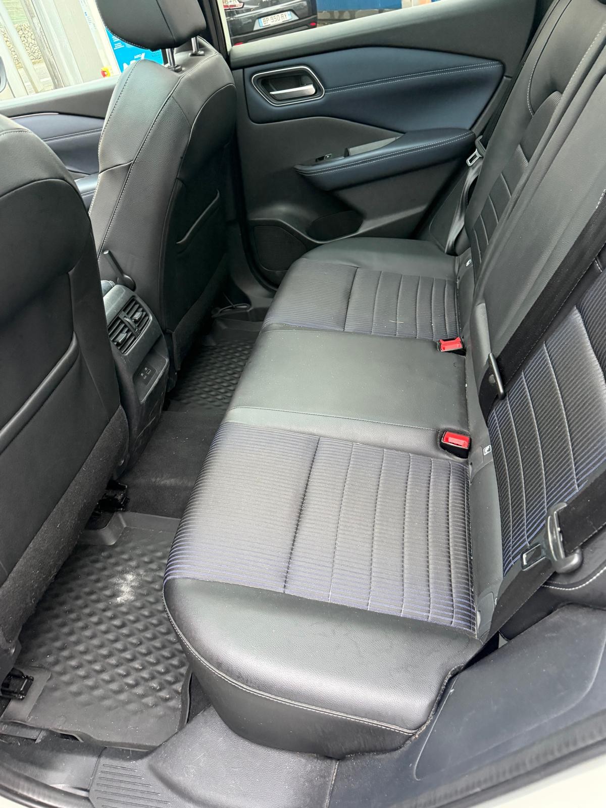 NISSAN Qashqai 1.3 DIG-T MHEV Tekna Xtronic 4x4-image-5
