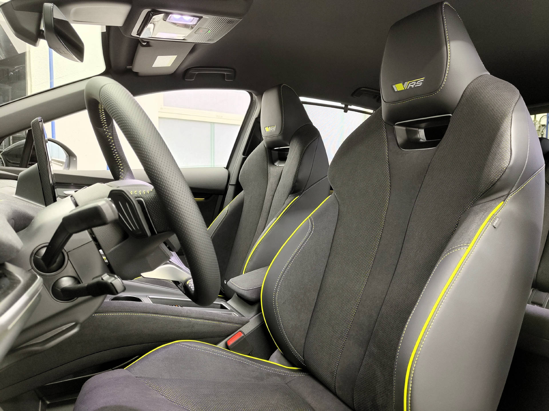 SKODA Elroq RS 4x4-image-5