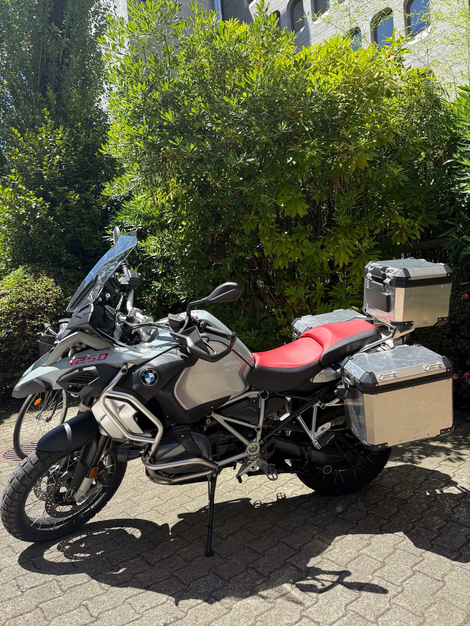 BMW R 1250 GS Adventure ABS-image-2