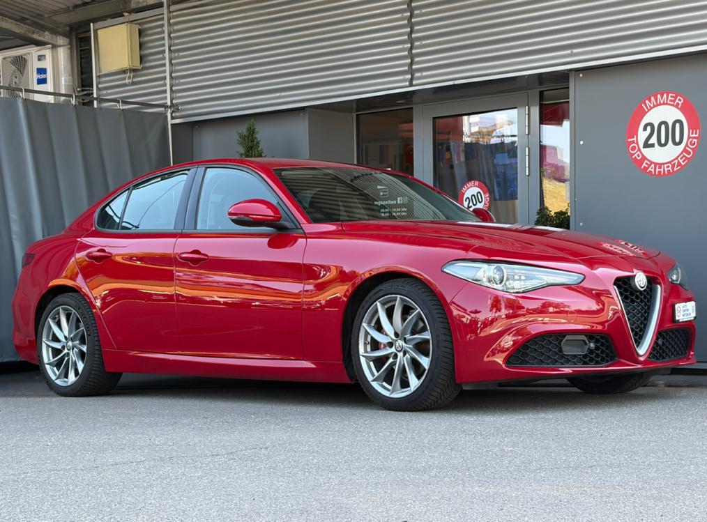 ALFA ROMEO Giulia 2.0 Super Automatic-showroom-element-1