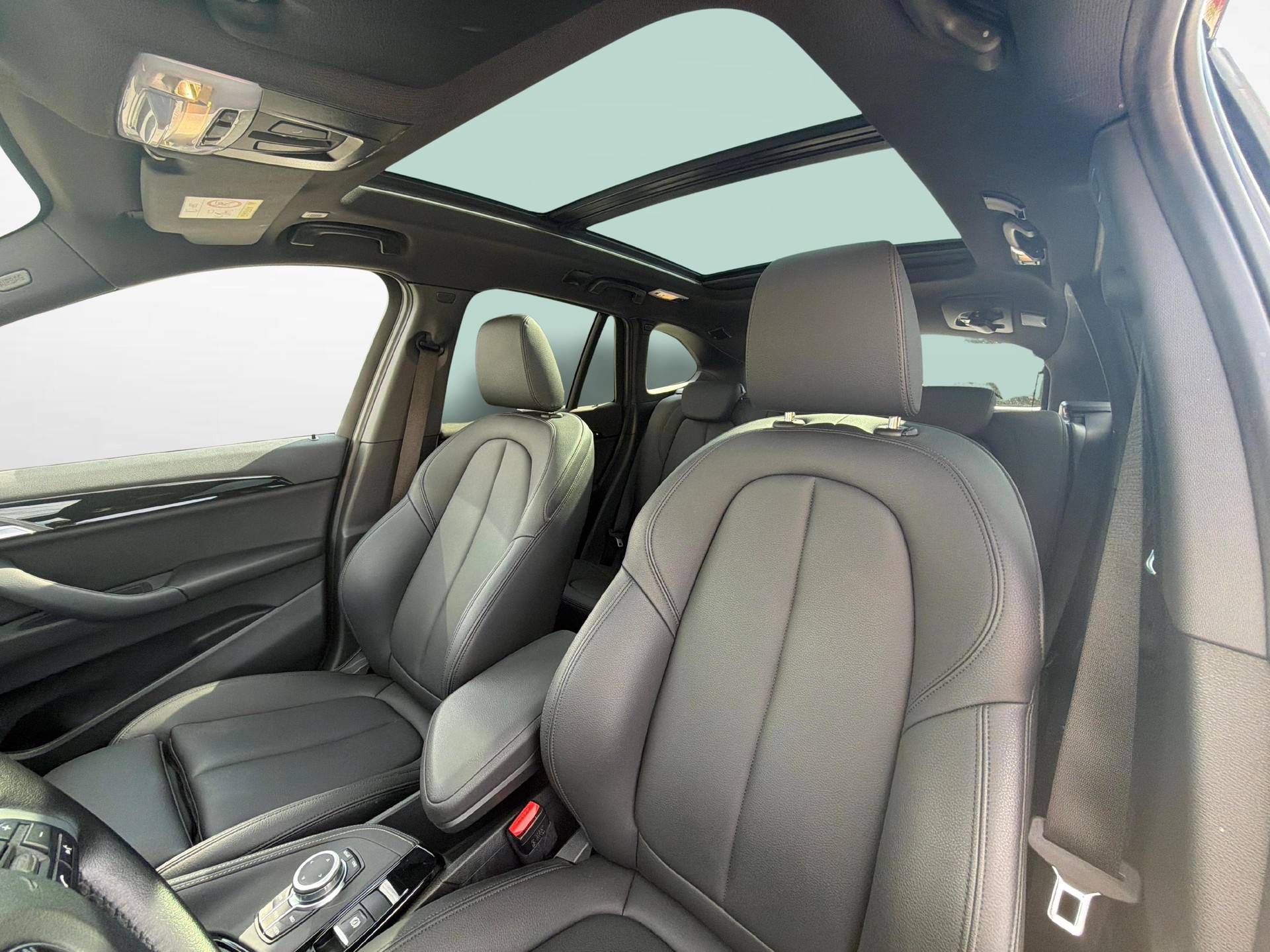 BMW X1 18d xDrive SAG-image-11