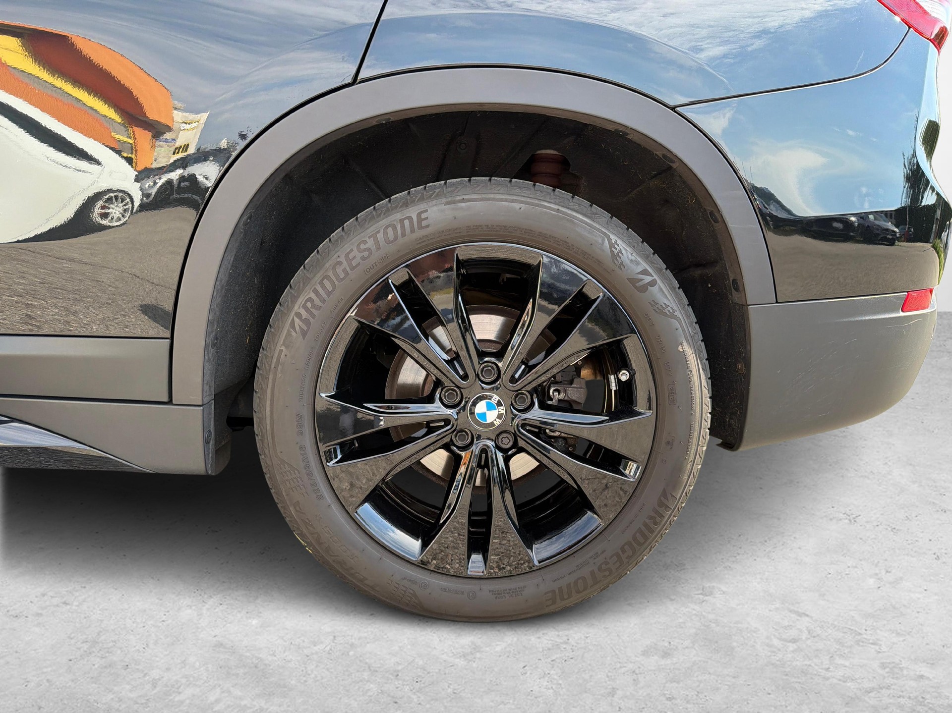 BMW X1 18d xDrive SAG-image-9