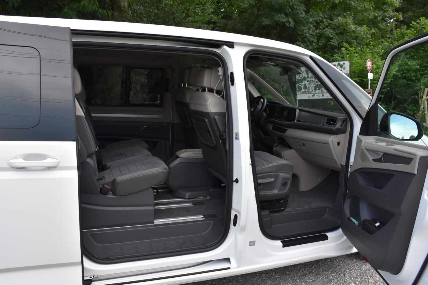 VW Multivan T7 2.0 TSI Life Edition DSG-image-5