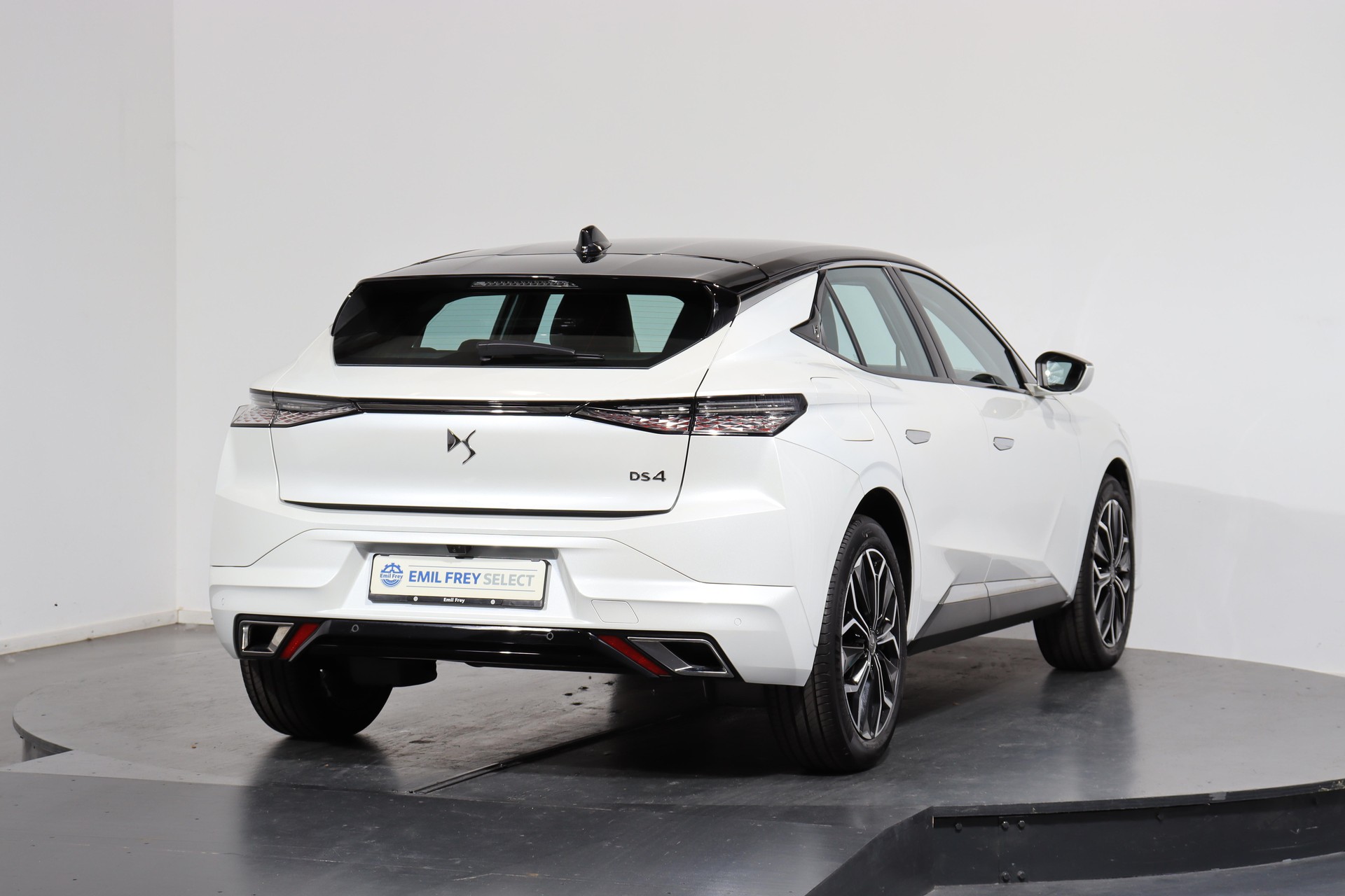 DS AUTOMOBILES 4 1.2 PureTech Trocadero-showroom-element-2