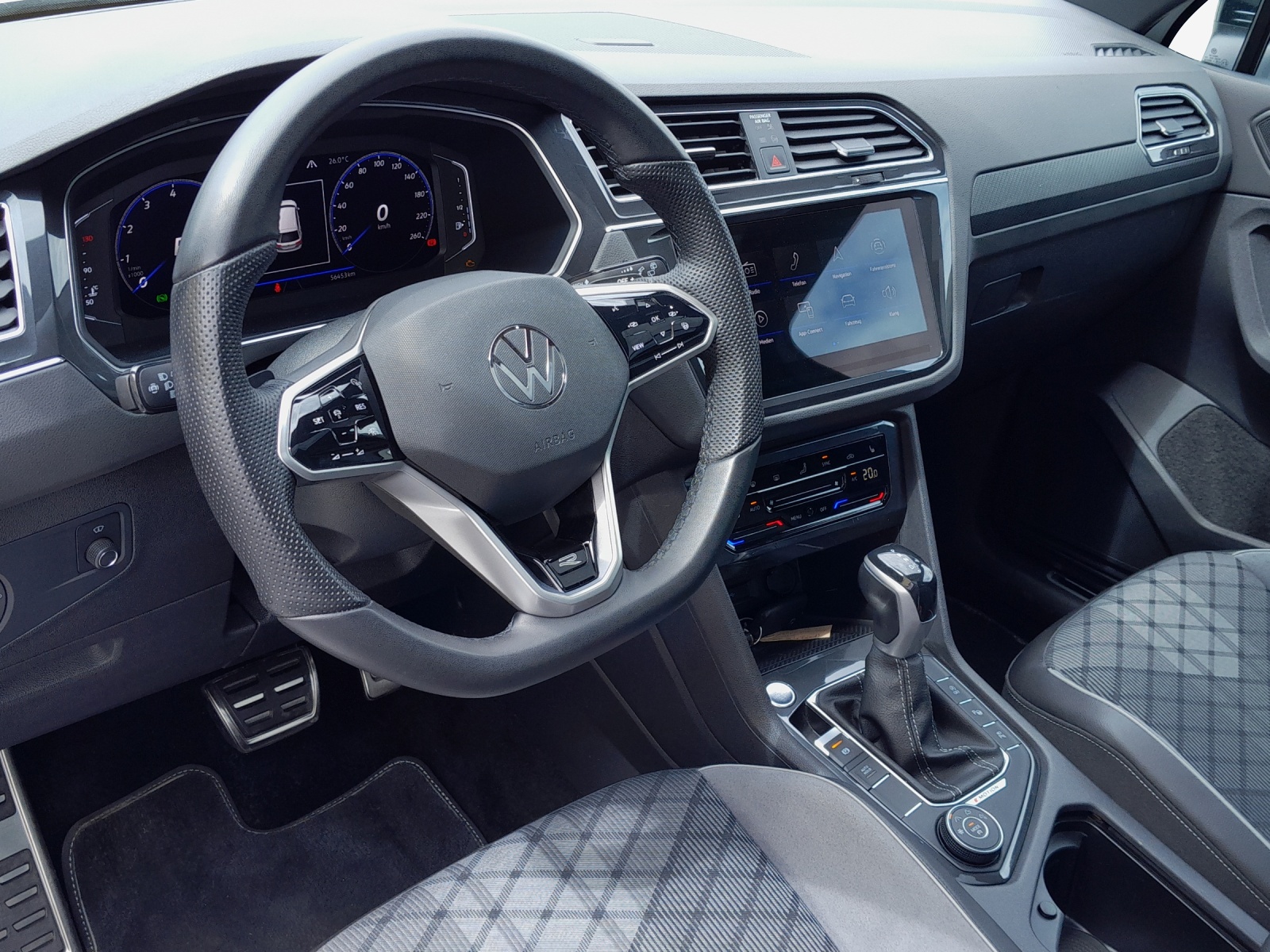 VW Tiguan 2.0TSI R-Line 4Motion DSG-image-7