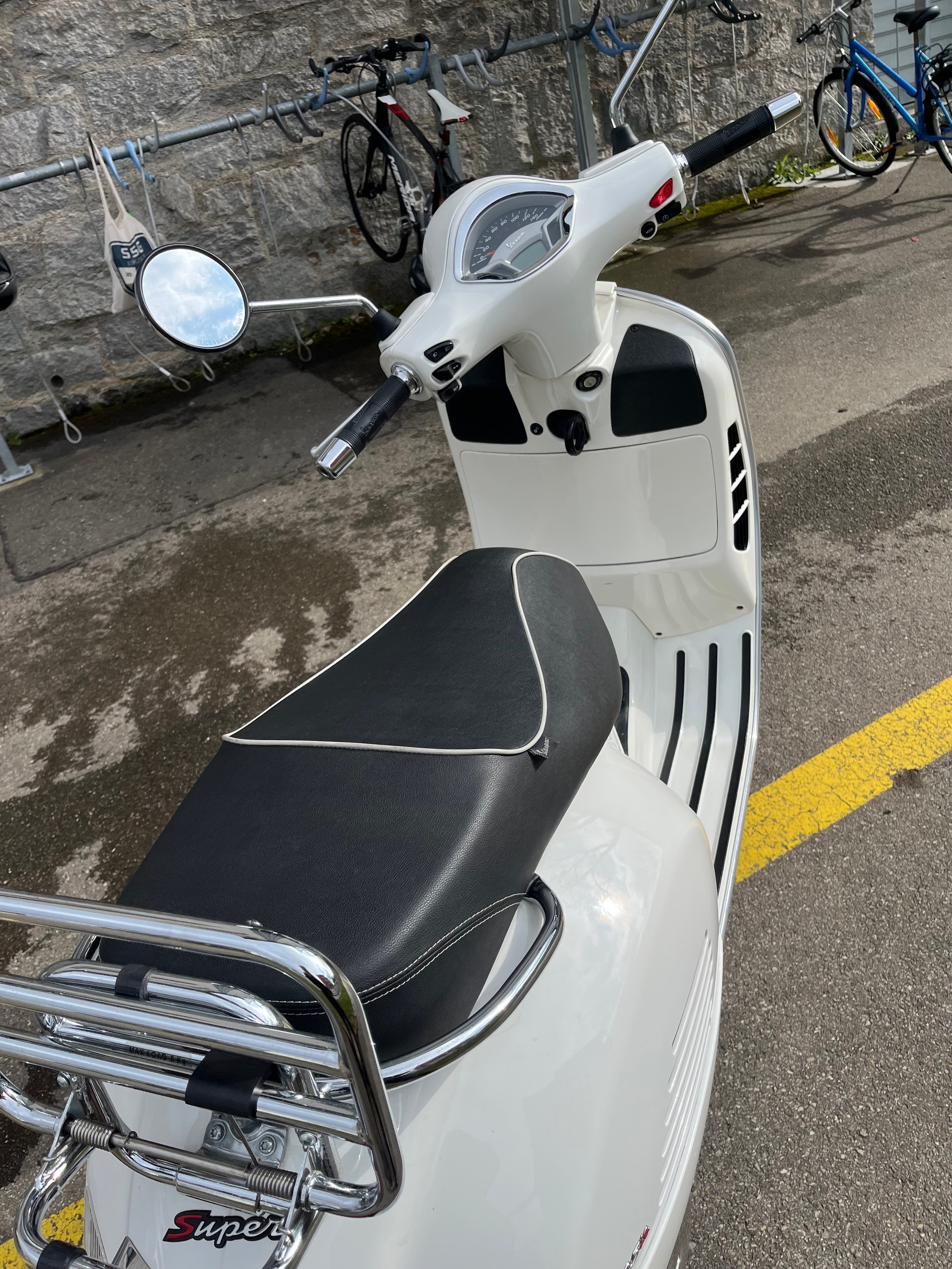 PIAGGIO Vespa GTS Super 125 i.e.-image-4