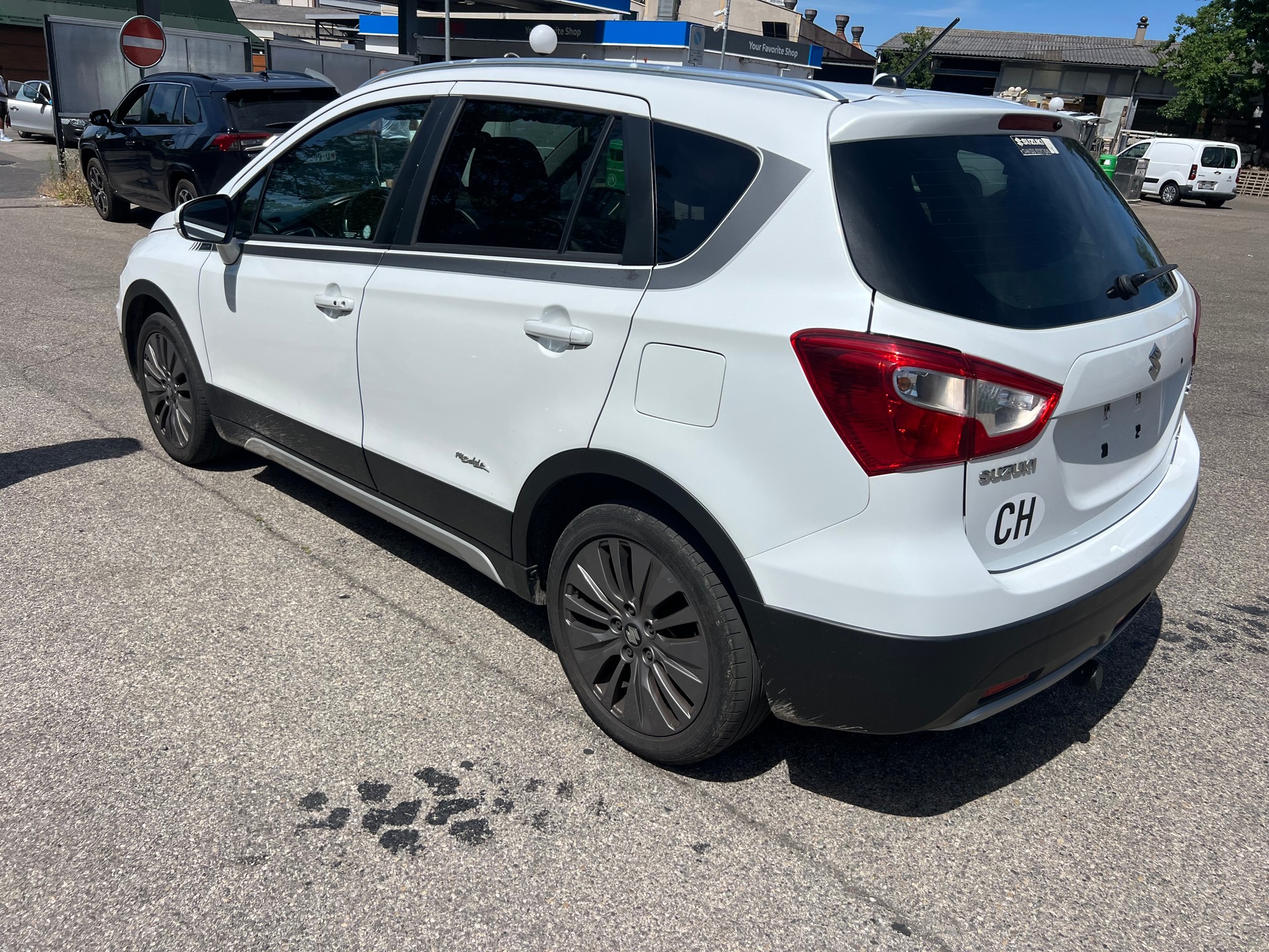 SUZUKI SX4 S-Cross 1.6 TD PizSulai Top 4WD TCSS-image-3